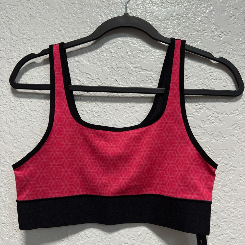 New Ultracor Sports Bra- Size S & M-Color: pink